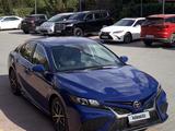 Toyota Camry 2023 годаfor15 300 000 тг. в Актобе – фото 2