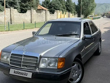 Mercedes-Benz E 230 1992 года за 1 900 000 тг. в Алматы – фото 2