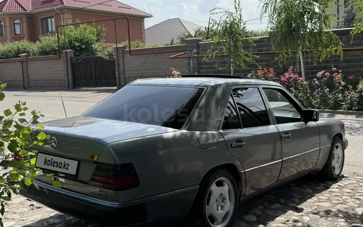 Mercedes-Benz E 230 1992 года за 1 900 000 тг. в Алматы