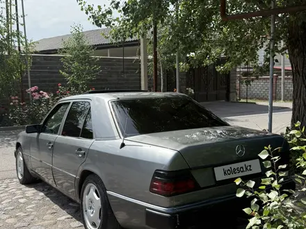 Mercedes-Benz E 230 1992 года за 1 900 000 тг. в Алматы – фото 5