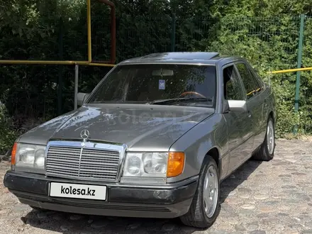 Mercedes-Benz E 230 1992 года за 1 900 000 тг. в Алматы – фото 6