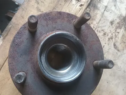 Цапфа ступица передняя Mazda MPV за 25 000 тг. в Алматы