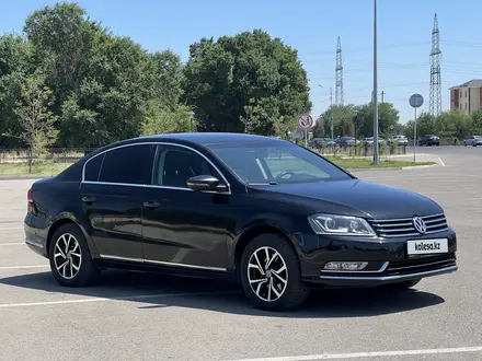 Volkswagen Passat 2011 года за 5 300 000 тг. в Тараз