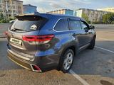 Toyota Highlander 2018 года за 20 000 000 тг. в Тараз – фото 5