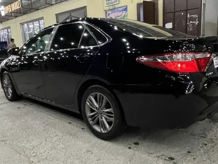 Toyota Camry 2015 года за 6 300 000 тг. в Алматы – фото 2