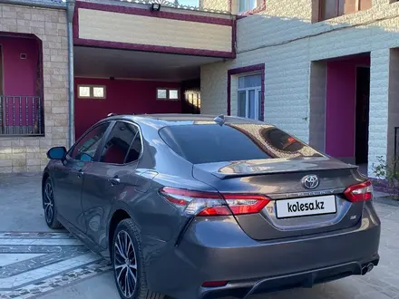 Toyota Camry 2018 года за 9 500 000 тг. в Астана – фото 6