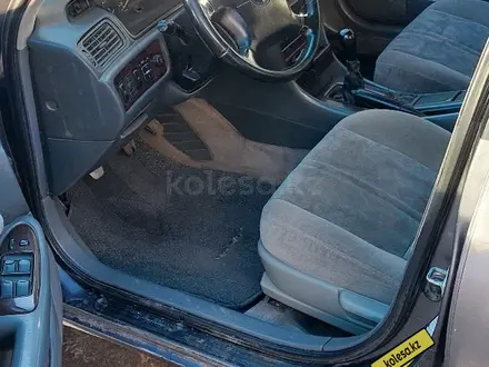 Toyota Camry 1998 года за 3 200 000 тг. в Урджар – фото 6