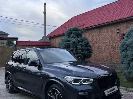 BMW X5 2019 года за 38 000 000 тг. в Шымкент – фото 3