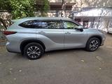 Toyota Highlander 2022 годаүшін22 900 000 тг. в Алматы – фото 2