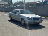 Mercedes-Benz E 320 1997 года за 3 800 000 тг. в Алматы – фото 2