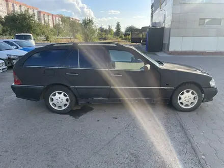 Mercedes-Benz C 180 1997 года за 1 300 000 тг. в Караганда – фото 3