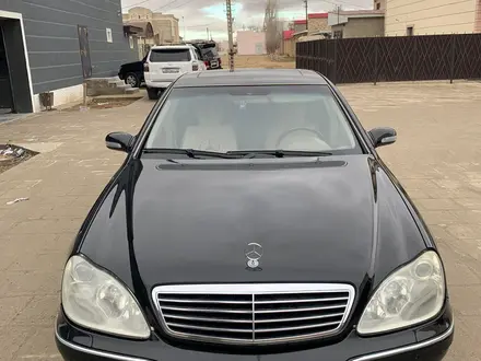 Mercedes-Benz S 320 2001 года за 3 100 000 тг. в Жанаозен