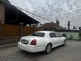 Lincoln Town Car 2004 года за 7 500 000 тг. в Алматы – фото 3