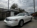Lincoln Town Car 2004 года за 7 500 000 тг. в Алматы