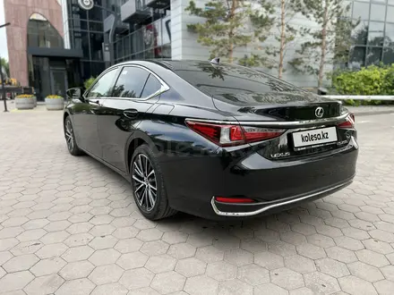 Lexus ES 250 2023 года за 26 800 000 тг. в Астана – фото 7