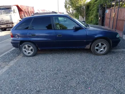 Opel Vectra 1997 года за 750 000 тг. в Актобе – фото 2