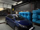 Kia Rio 2013 года за 1 800 000 тг. в Атырау