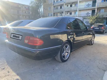 Mercedes-Benz E 320 1996 года за 2 500 000 тг. в Актау – фото 3