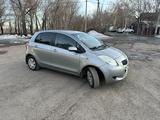 Toyota Yaris 2006 годаүшін3 200 000 тг. в Караганда – фото 2