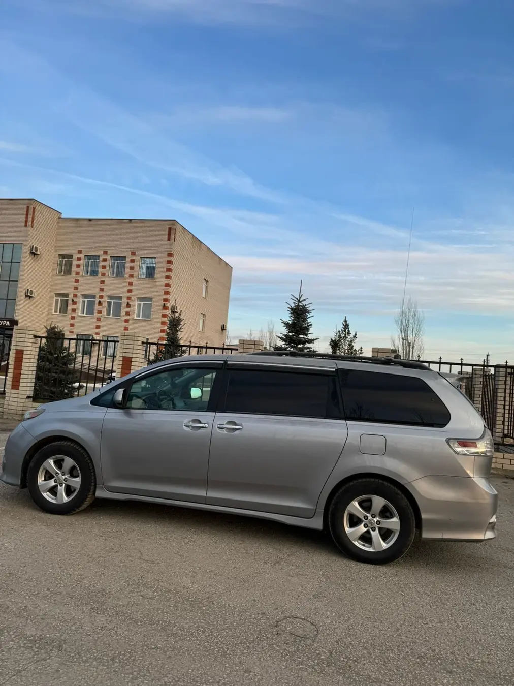 Toyota Sienna, 2013