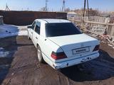 Mercedes-Benz E 220 1994 года за 890 000 тг. в Абай (Абайский р-н)