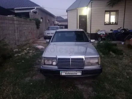 Mercedes-Benz E 230 1991 года за 1 100 000 тг. в Шымкент