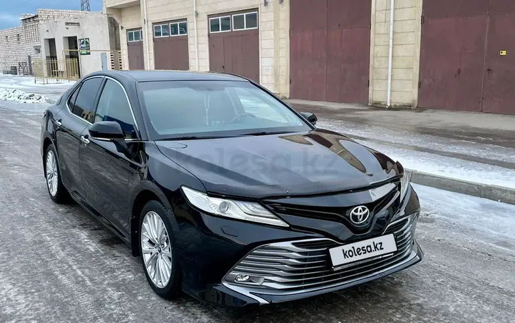 Toyota Camry 2018 года за 12 800 000 тг. в Актау