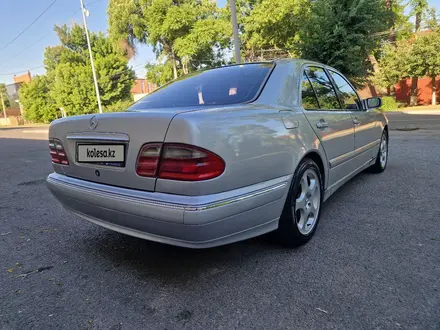 Mercedes-Benz E 280 2000 года за 4 200 000 тг. в Шымкент – фото 2