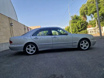 Mercedes-Benz E 280 2000 года за 4 200 000 тг. в Шымкент – фото 6