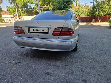 Mercedes-Benz E 280 2000 года за 4 200 000 тг. в Шымкент – фото 7