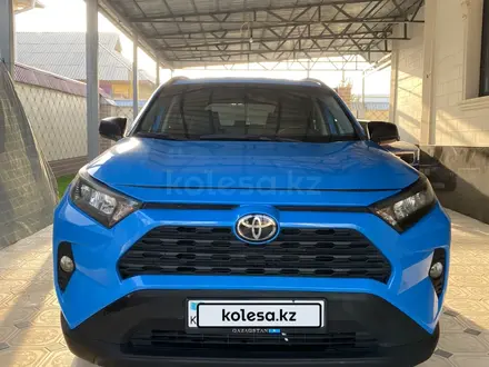 Toyota RAV4 2020 года за 16 000 000 тг. в Шымкент