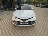 Toyota Camry 2019 года за 14 100 000 тг. в Шымкент – фото 3