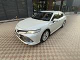 Toyota Camry 2019 года за 14 100 000 тг. в Шымкент