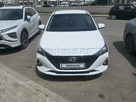 Hyundai Accent 2020 года за 6 000 000 тг. в Астана – фото 3