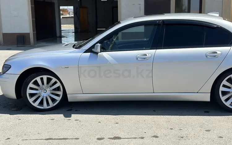 BMW 750 2005 годаfor4 500 000 тг. в Актау