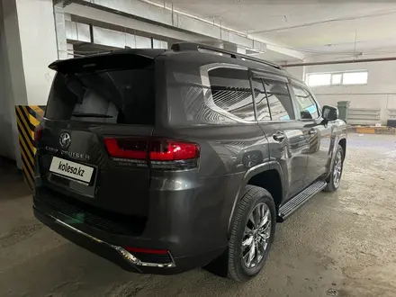 Toyota Land Cruiser 2023 года за 63 000 000 тг. в Астана – фото 5