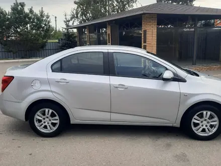 Chevrolet Aveo 2015 года за 4 200 000 тг. в Рудный – фото 2