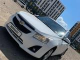 Chevrolet Cruze 2013 годаfor4 000 000 тг. в Астана – фото 2