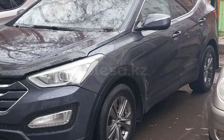 Hyundai Santa Fe 2014 годаfor8 500 000 тг. в Астана