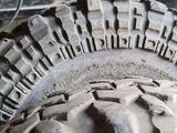 Шины с дисками колеса в сборе спортивные, диски минус 44 super swamper за 300 000 тг. в Алматы – фото 4