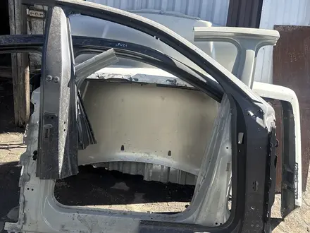Стойка кузова Audi Q8, Q7 за 200 000 тг. в Караганда – фото 6