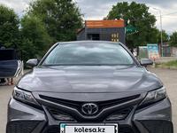 Toyota Camry 2021 года за 12 750 000 тг. в Алматы