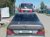 Mercedes-Benz E 230 1989 года за 550 000 тг. в Талдыкорган – фото 2