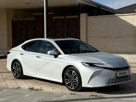 Toyota Camry 2024 года за 14 700 000 тг. в Кызылорда – фото 2