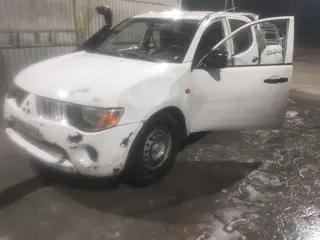Mitsubishi L200
