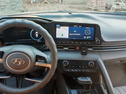 Hyundai Elantra 2023 года за 8 300 000 тг. в Алматы – фото 3