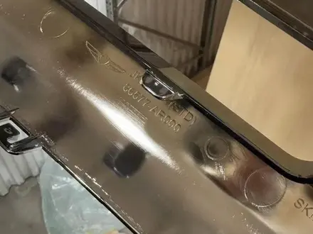 Накладка переднего бампера Genesis GV70 за 50 000 тг. в Алматы – фото 2