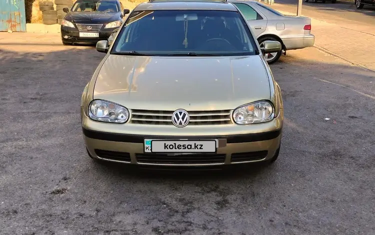 Volkswagen Golf 2003 годаүшін2 800 000 тг. в Шымкент