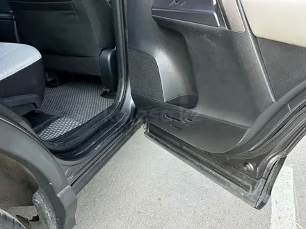 Toyota RAV4 2016 года за 8 000 000 тг. в Актобе – фото 9