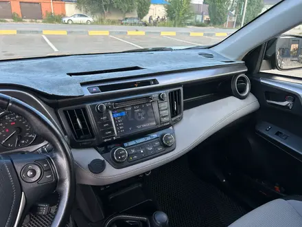 Toyota RAV4 2016 года за 8 000 000 тг. в Актобе – фото 11